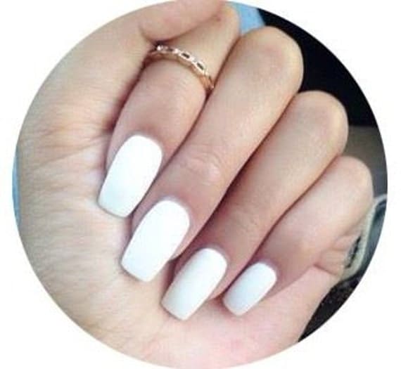 Articles similaires à Mat ou brillant blanc ongles / Matte ongles / blanc ongles sur Etsy
