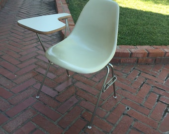 Mid Century Eames Herman Miller Shell Fiberglass Desk Chair