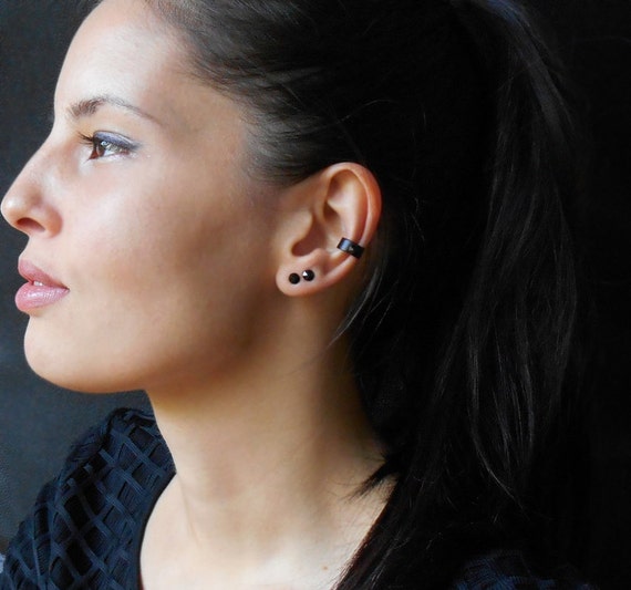 Items similar to Black ear cuff, cuff earring, No piercing cuff on Etsy