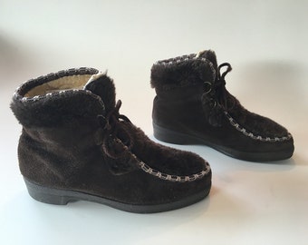 Size 8 Snowland Sherpa lined Nordic boots vintage mukluks