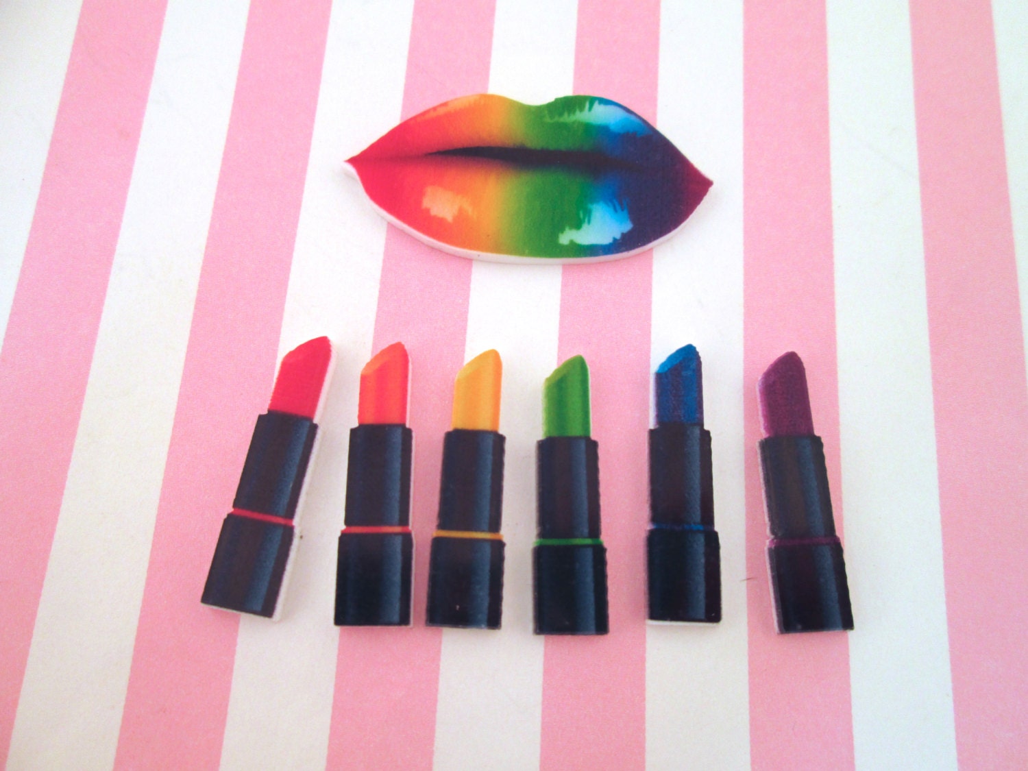7 Pieces Rainbow Lips and Lipstick Cabochon Set 299