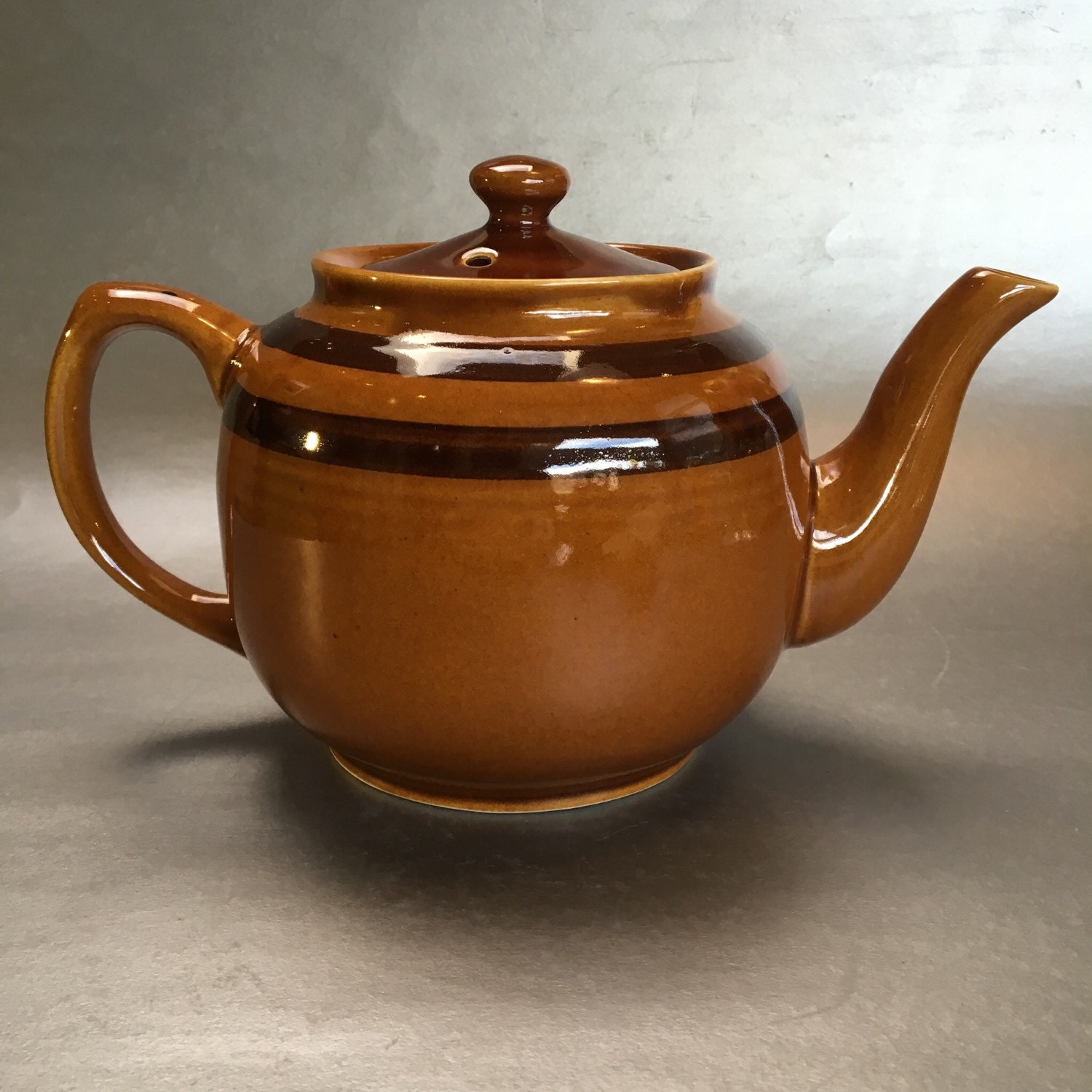 Medium 5 Cup Sadler Classic Vintage Striped Brown Betty Teapot