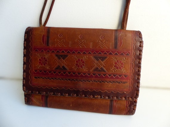 Vintage Brown Leather Clutch Purse / vintage Handbag / Tooled