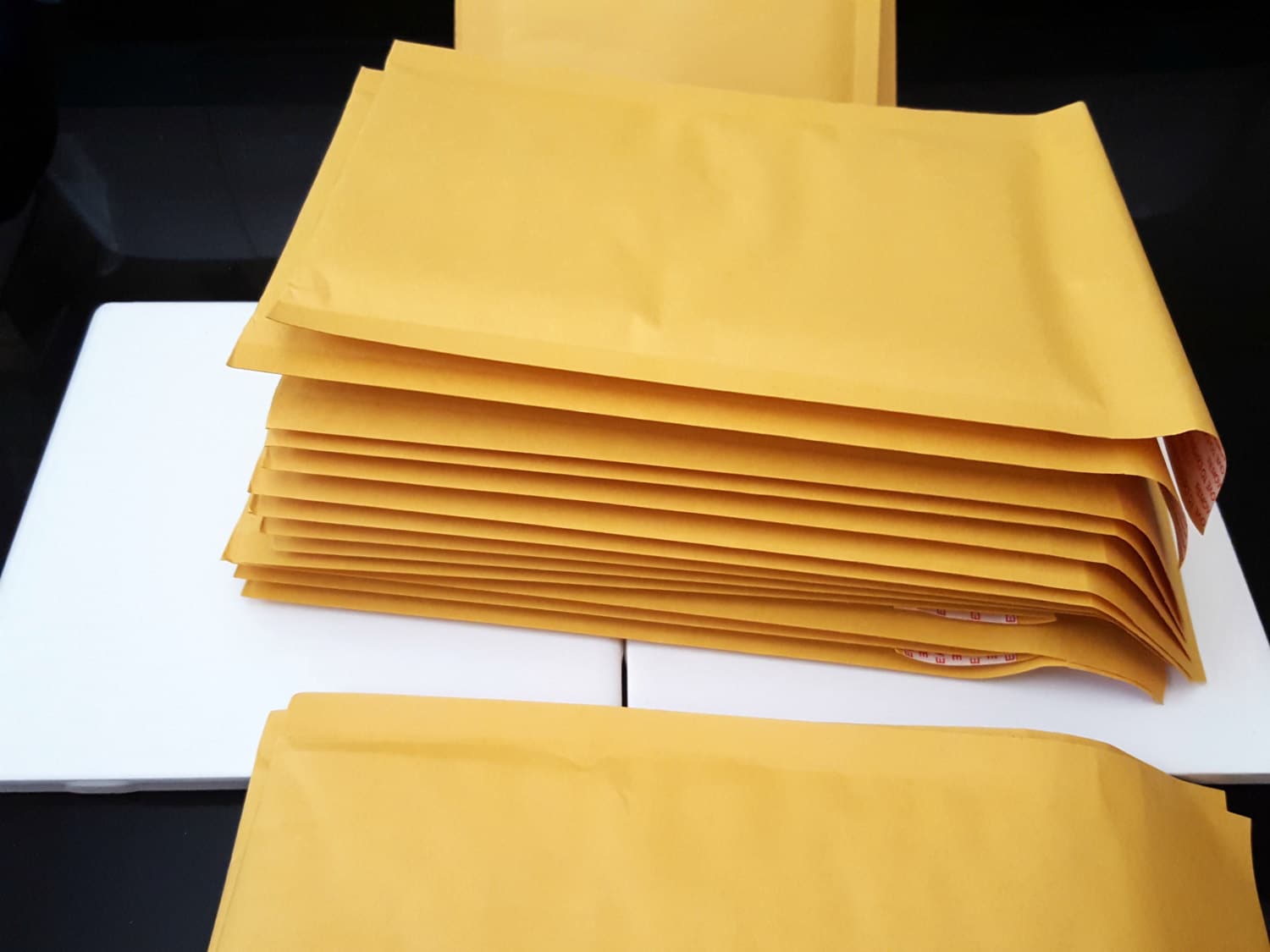 10 Kraft Bubble Mailers 4x8 Size 000 Padded by CaliforniaSupplyCo