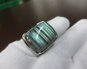 Gorgeous 925 Sterling Silver Ring with Labradorite US Size'6.5'