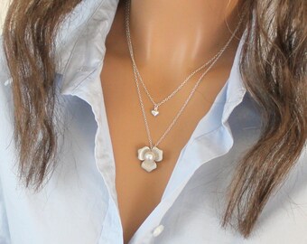 Magnolia Necklace, White Magnolia Freshwater Pearl, Silver Magnolia Bridesmaid Gift Wedding Jewelry Bridal Party Jewelry Everyday Jewelry