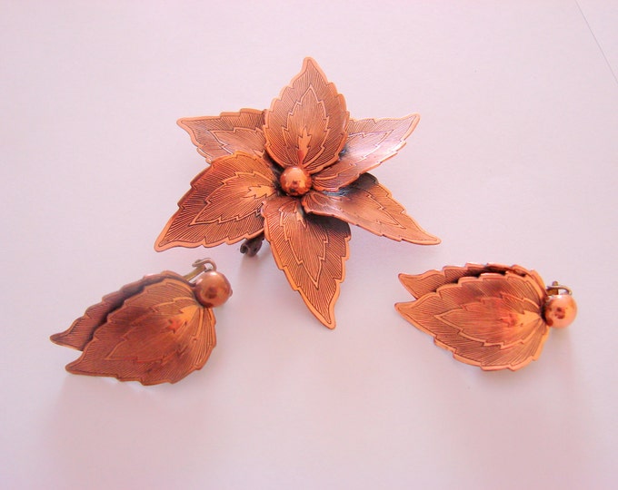 Copper Floral Demi Parure Brooch & Earrings / Textured / Clip / Mid Century Vintage Jewelry / Jewellery