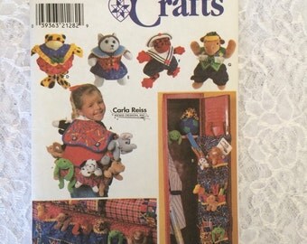 Accessories PATTERN for 9" Bean Bag Animals, Small Stuffed Toys, Backpack, Locker Organizer, Clothes, Simplicity 0653