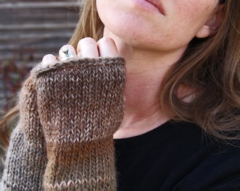 Fingerless Gloves Knitting Pattern - Wrist Warmers Knitting Pattern - a set of INSTRUCTIONS to knit the gloves - BALANCE