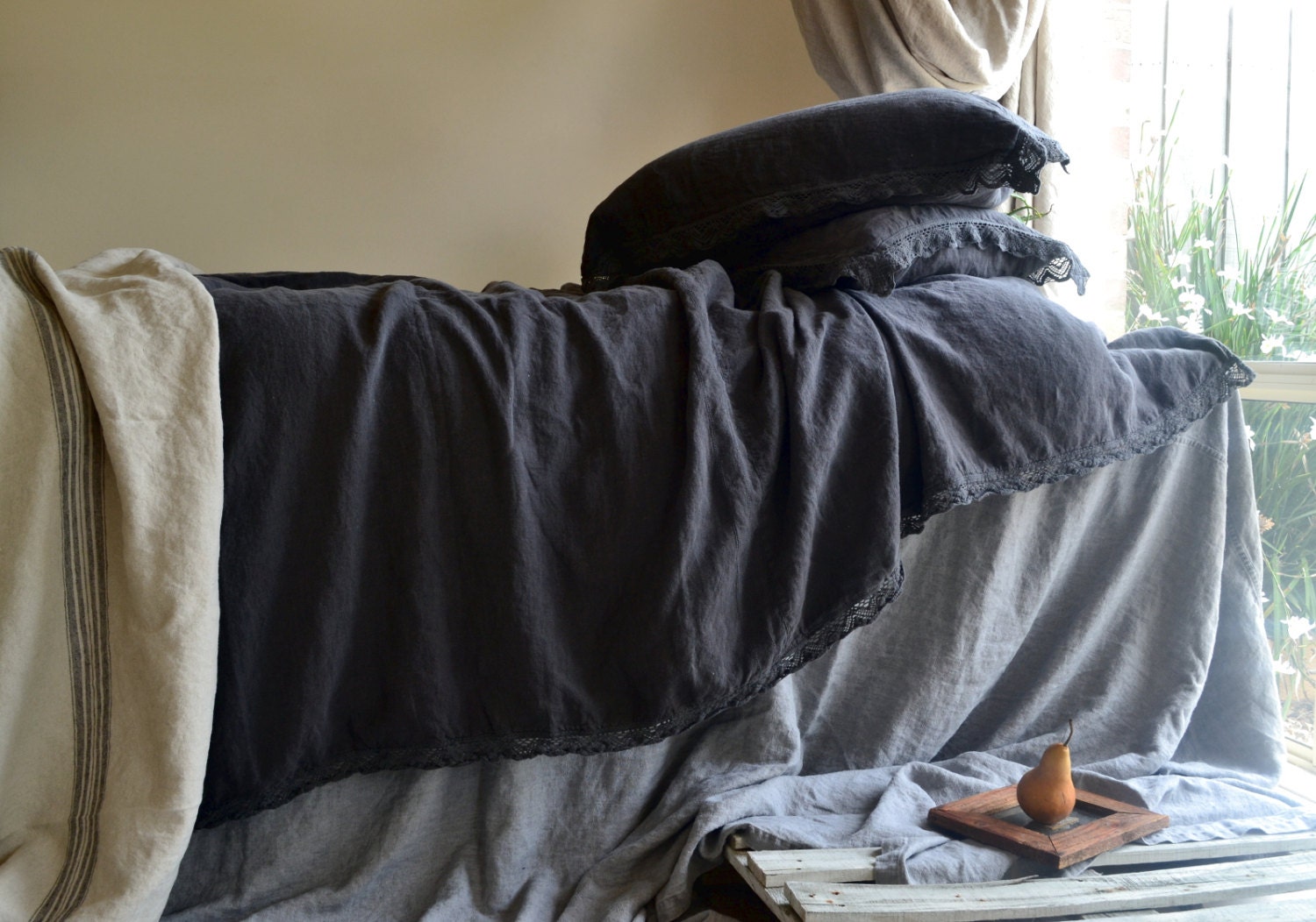 Linen bedding set Quilt Cover and Pillowcases in Peppercorn