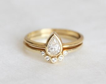 pear diamond engagement ring set with diamond crown curved diamond ring with pear cut diamond - Crown Wedding Rings pear diamond engagement ring set with diamond crown curved diamond ring with pear cut diamond - Crown Wedding Rings