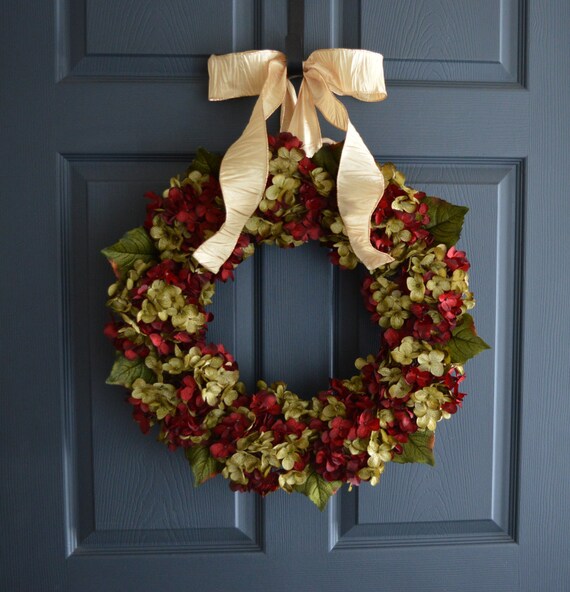 Christmas Wreath in Blended Deep Burgundy and Green Blended
