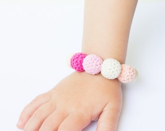 Beaded bracelet - kids bracelet - toddler bracelet - wooden bead bracelet - kids jewelry - crochet bracelet - toddler jewelry