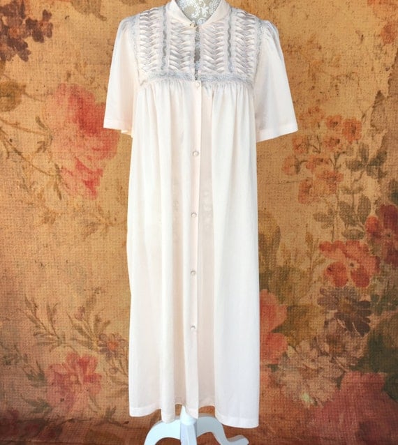 Vintage Vanity Fair Nightgown 19