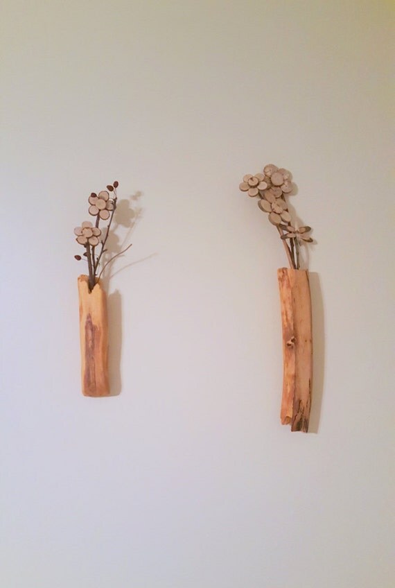 Par de tallado registro floreros con rama de flores de corte | Arte de pared de madera estilo rústico | Florero de madera bud borde vivo | Reclamado reutilizar salvado