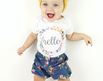 Hello World Onesie, Hello World Newborn Outfit, Baby Girl Onesie, Newborn Girl Outfit, Baby Girl Coming Home Outfit, Baby Girl Announcement