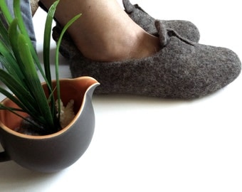 Made to order Felted Wool slippers Womens slippers Flat shoes Organic clothing