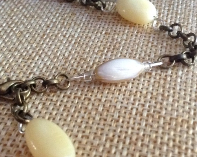 Yellow Opal Bracelet with natural Mother of Pearl