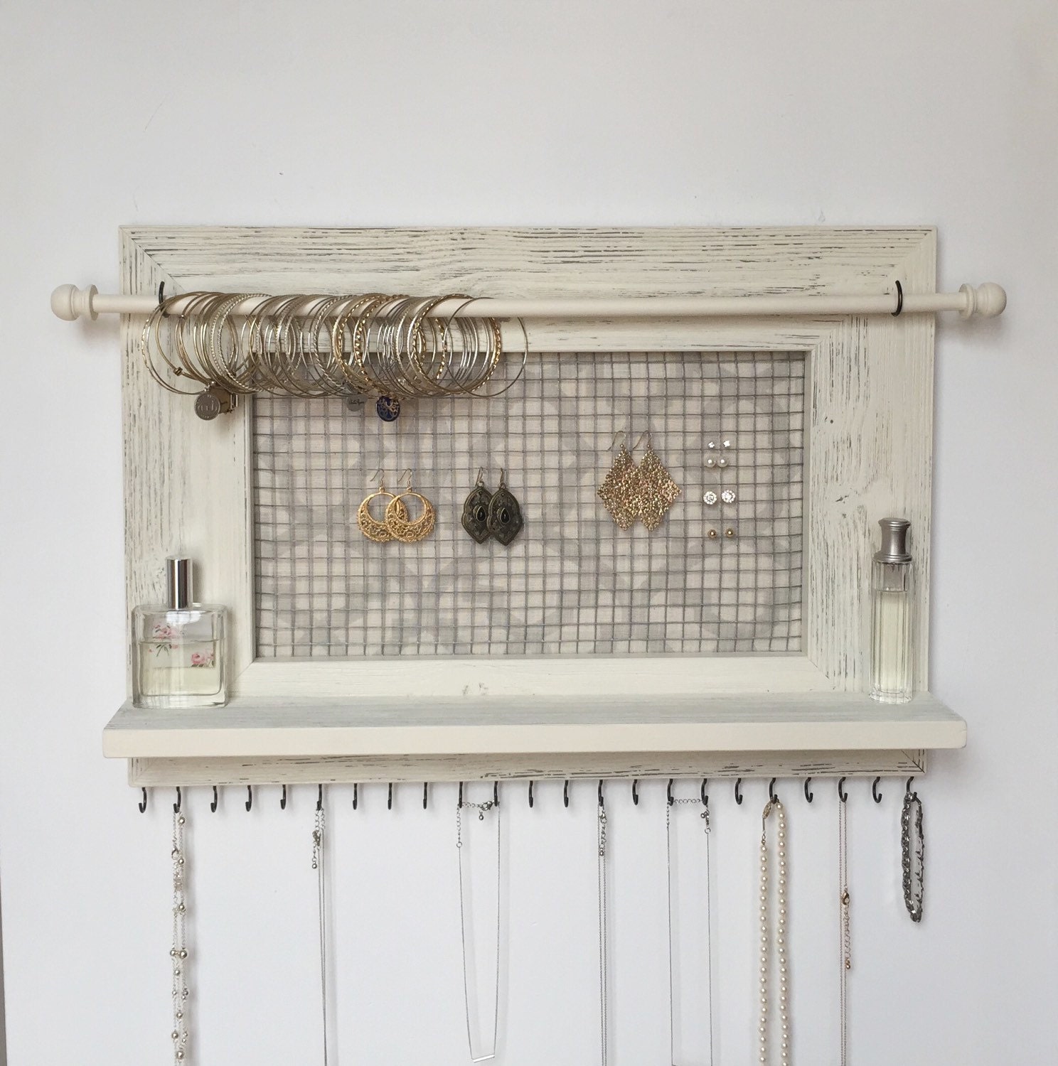 Jewelry Organizer for Small Apartments: Maximize Space and Keep Your Jewels Tidy