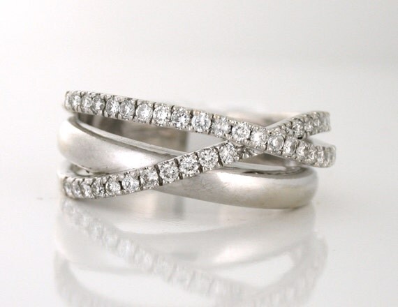 1.00tcw Designer Ring 14k white gold size 10 - Now at a ridiculously low price!