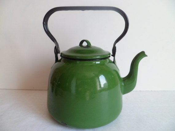 Enamel Kettle Vintage 10