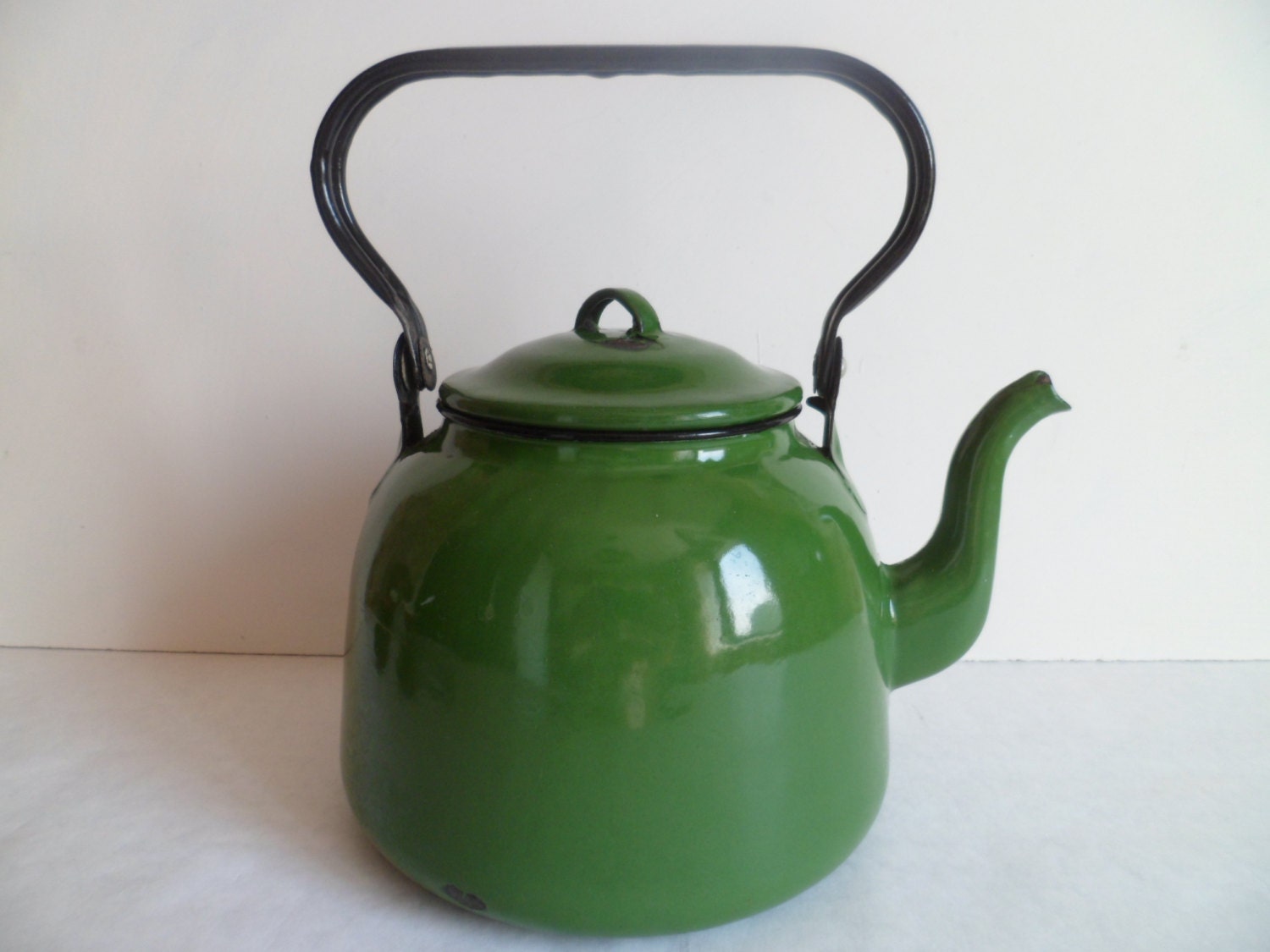 Vintage enamel tea kettle Green metal Teapot Retro kitchen