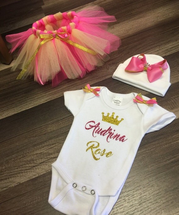 cute newborn take home outfits