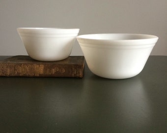 Federal Glass Mixing Bowls / Set of Two Milk Glass Nesting Bowls