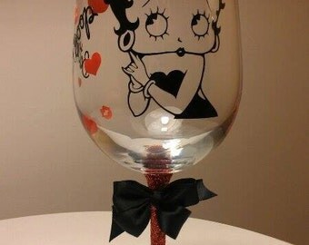 Personalized Betty Boop Glitter Wine Glass