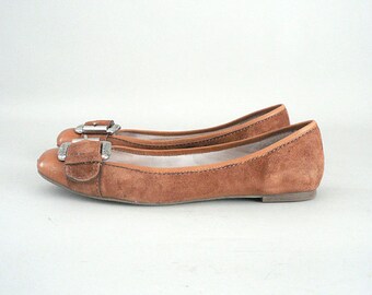 Women 10 Ballet Flats With Front Buckle