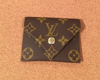 Envelop-shaped pouch made from authentic Louis Vuitton canvas perfect for ID, credit cards,coins and cash