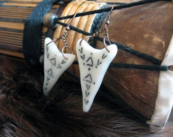 White tribal Earrings, Carved bone imitation polymer clay, Faux ivory tribal pattern, Original jewelry, Large boho hippie style earrings