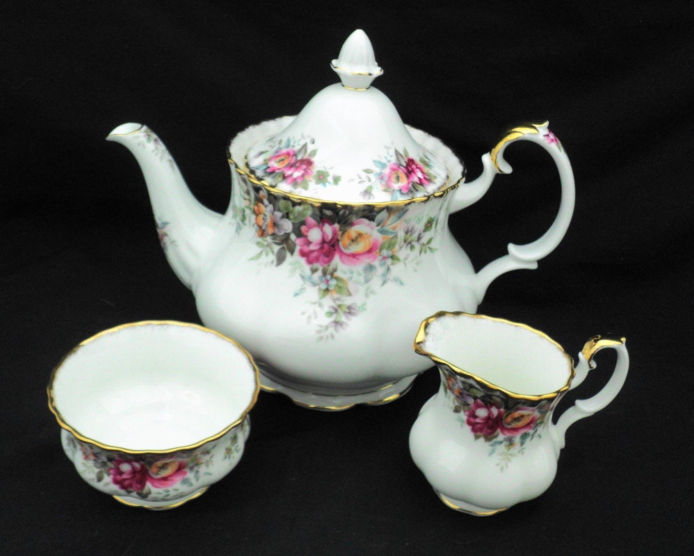 Royal Albert England Autumn Roses large teapot by