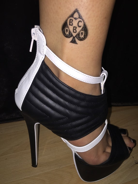 women with queen of spades tattoos