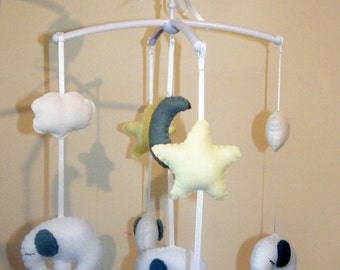 Elephant Baby Cot Musical Mobile / Unisex Baby Gift / Nursery Decor