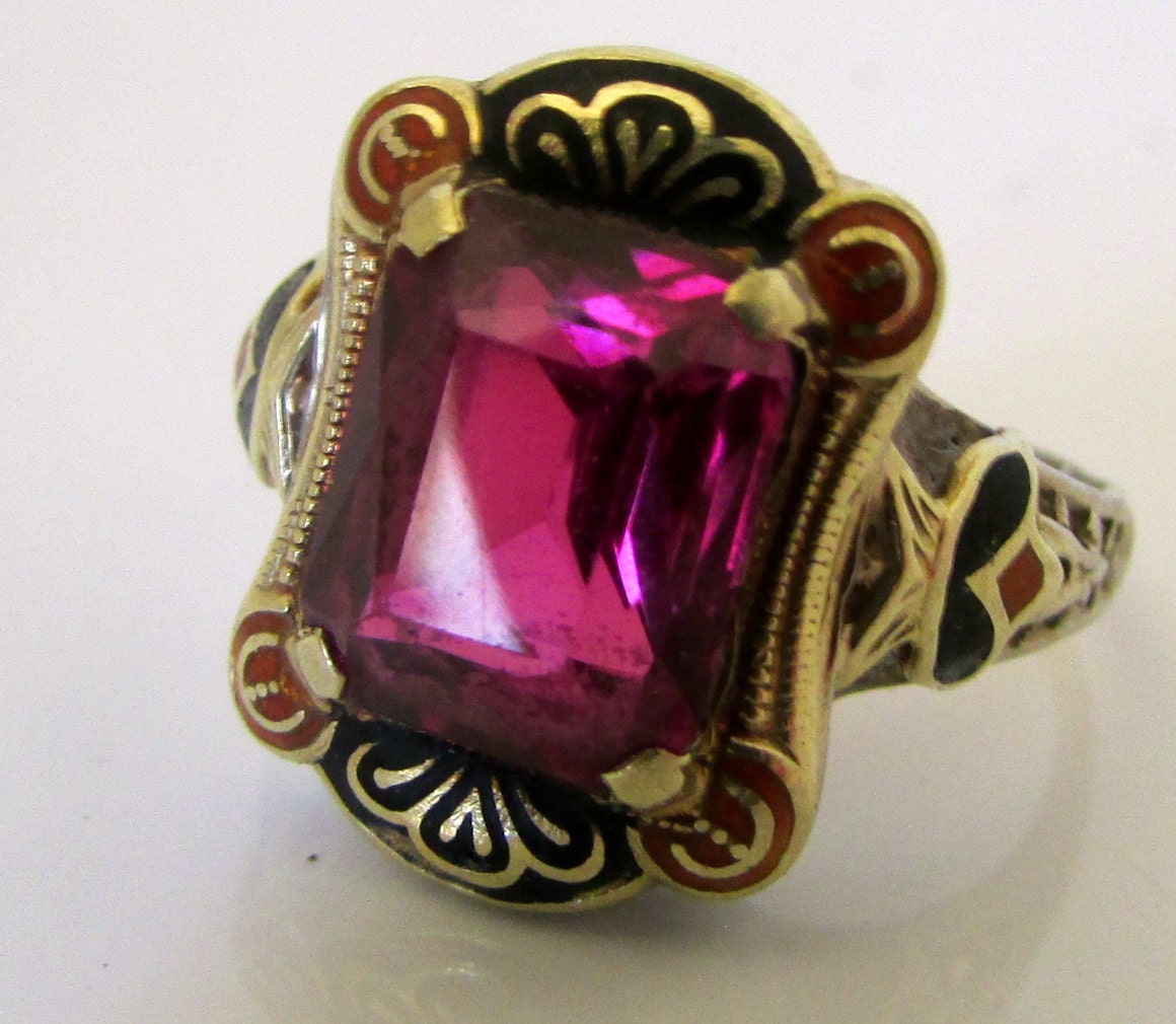 Vintage Emerald cut Ruby Ring 14 K Gold Antique Synthetic Ruby