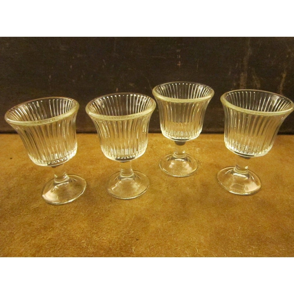 Ribbed Cordial Glasses Short Clear Glass Flared Glasses