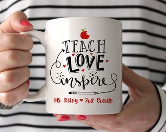 Teacher Gifts Christmas Gifts for Teacher Gifts Personalized Kindergarten Teacher Gift Teacher Mug Preschool Teacher Gifts Red Teacher Mug