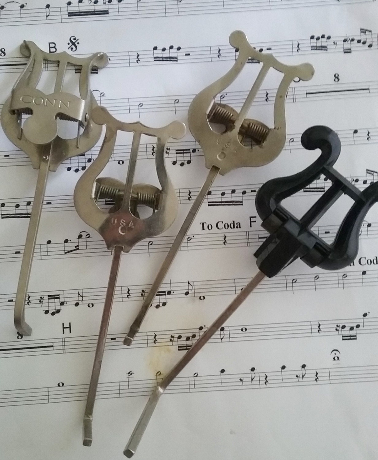 Vintage Conn Sheet Music Clip Holder Folio Lyre by FieldsOfVintage