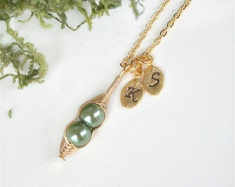 Pea Pod Necklace, Two Peas In a Pod, Gold Pea Pod Necklace, Initial Peapod Necklace, Mothers necklace, Peapod Jewelry, 2 Peas in a Pod