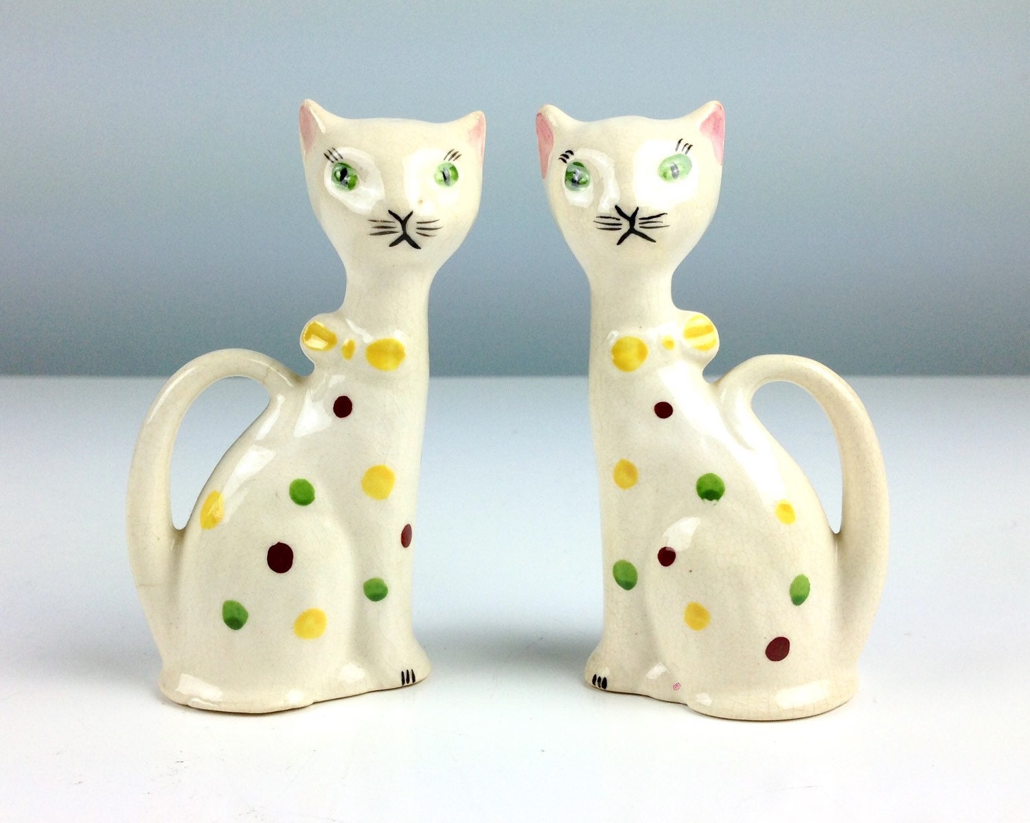 Vintage Cat Salt and Pepper Shakers / S and P / Kitty Cats