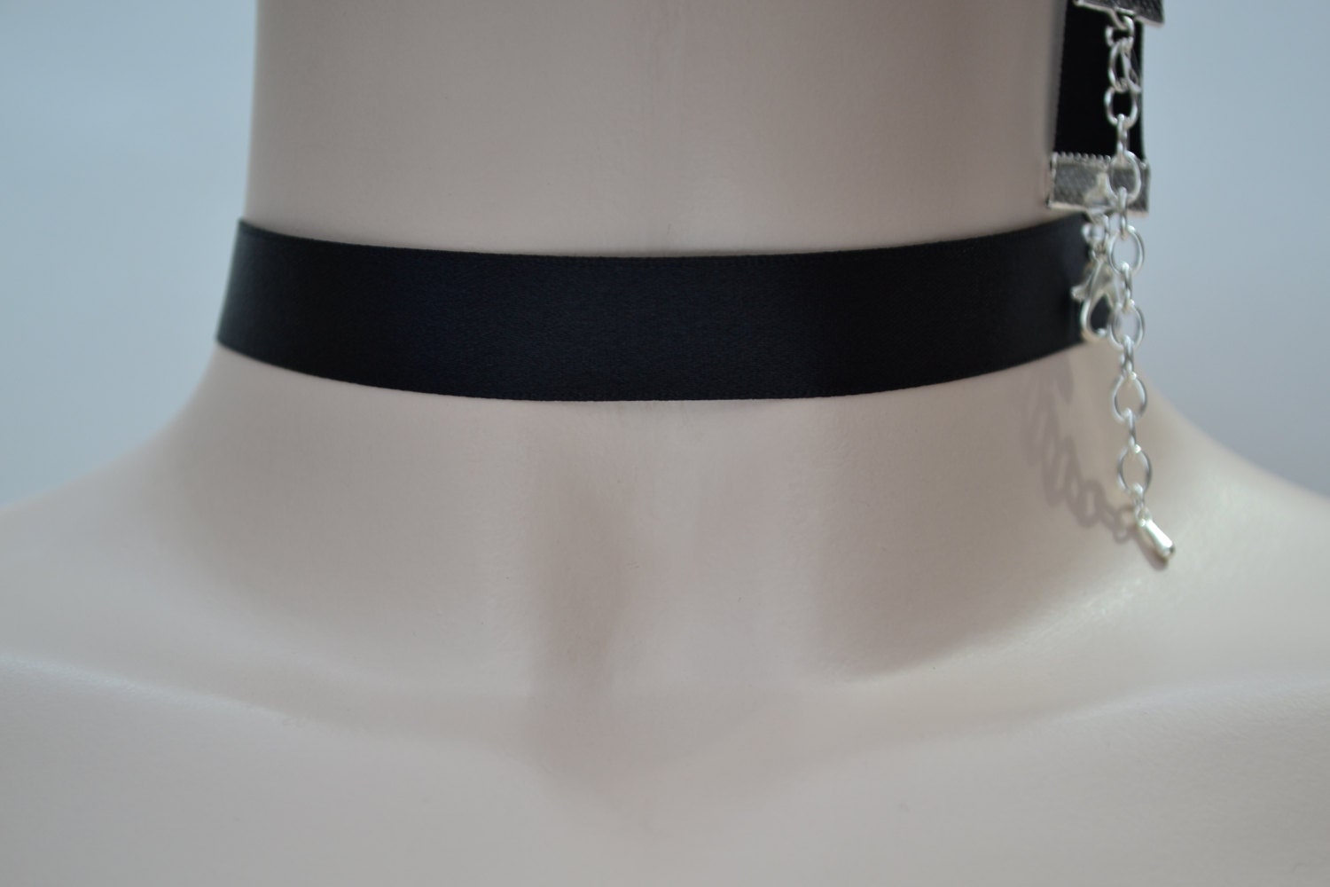 BLACK SATIN 16mm 5/8 Ribbon Choker Necklace fg... or
