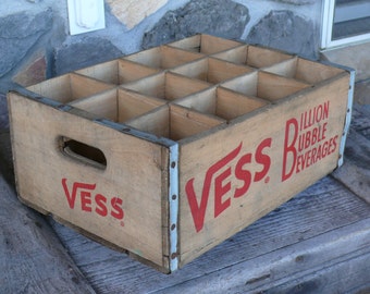 Reduced! 1971 Antique Vess Large soda crate - 6.5 inch deep compartments! Unique! V123