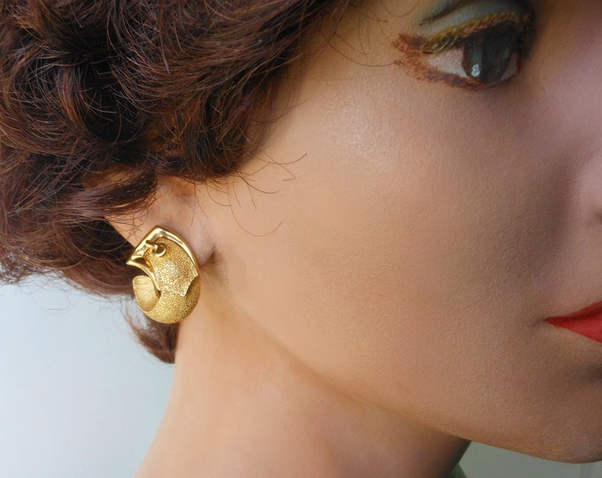FREE SHIPPING Crown Trifari belt clip earrings, belt buckle earrings 1950s 1960s Mad Men, gold plated