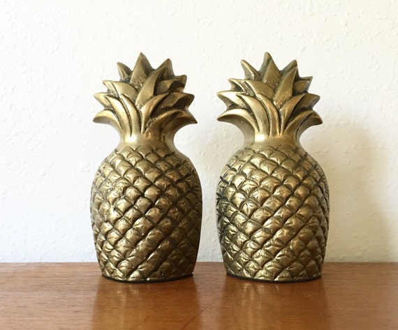 pineapple bookends