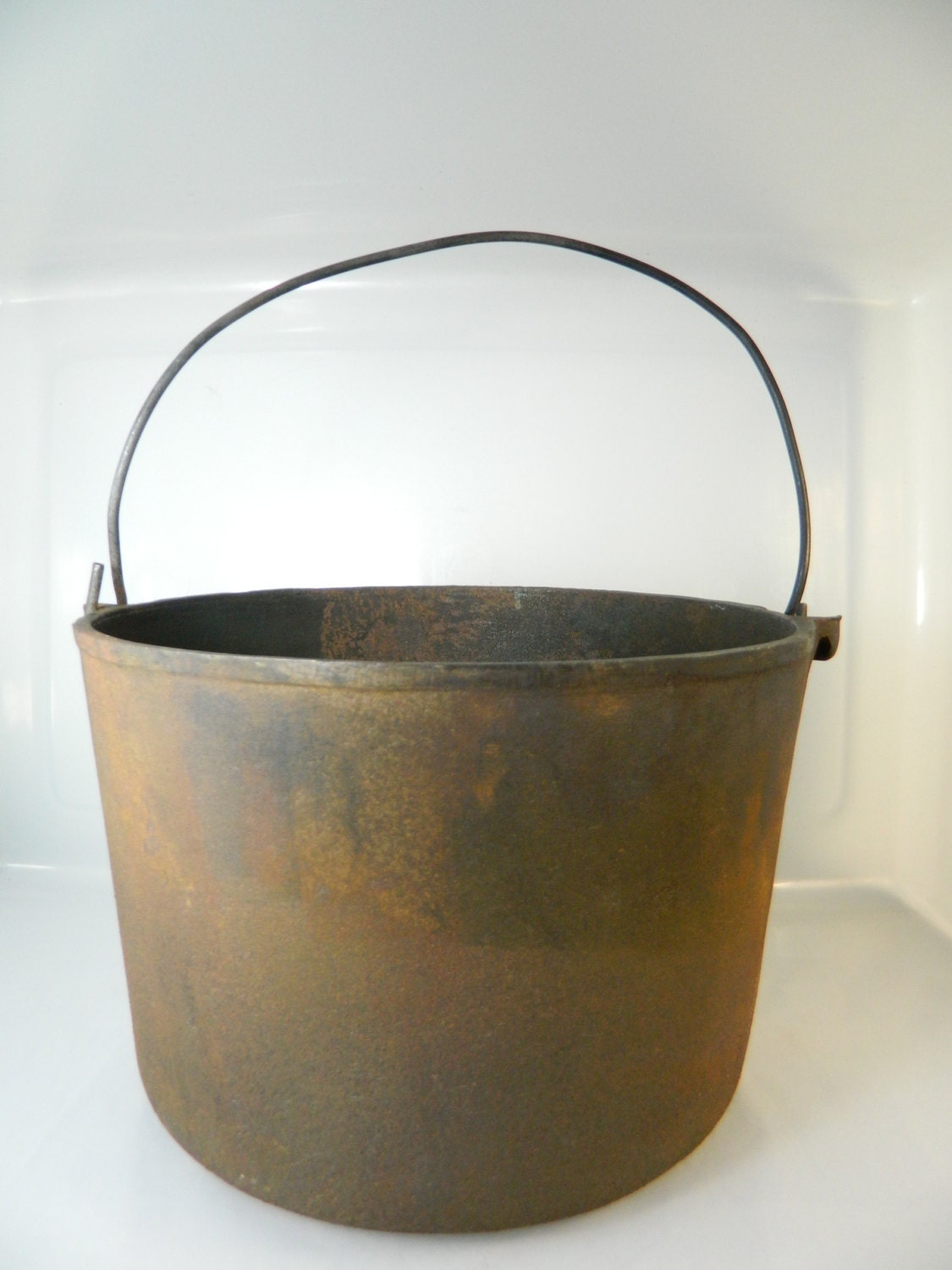 Vintage Cast Iron Pot Bean Pot Camp Fire Cook Pot Fireplace