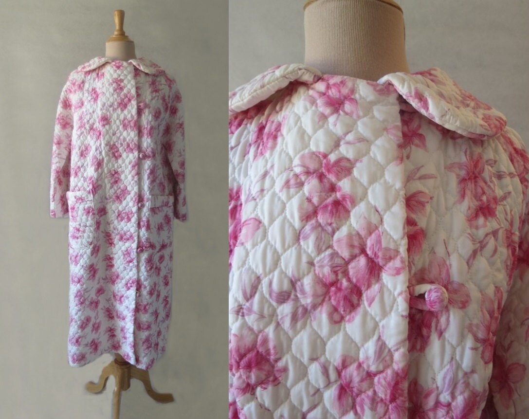 Floral Quilted Brunch Coat Robe or Dressing Gown 1960s