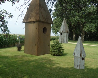 Salvaged oak wood birdhouse - Rustic birdhouse - Wood birdhouse - Outdoor birdhouse - Hanging birdhouse - Wren house - Anniversary gift -