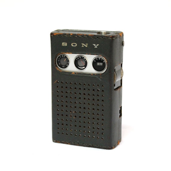 Vintage Sony AM transistor radio TR 817 with leather case