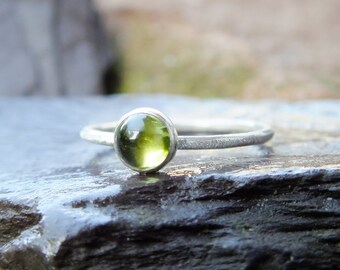 Silver ring, sterling silver ring, Silver peridot ring, sterling silver ring, silver green stone ring, silver skinny ring,Peridot Skinnyring